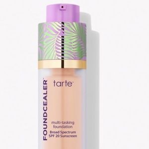 Tarte foundcealer foundation. Porcelain Beige.